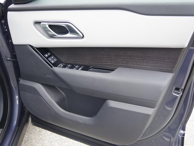2025 LAND Rover RANGE ROVER VELAR thumbnail 11