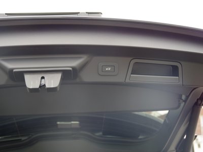 2025 LAND Rover RANGE ROVER VELAR thumbnail 27