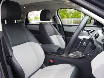 2025 LAND Rover RANGE ROVER VELAR thumbnail 22