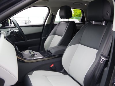 2025 LAND Rover RANGE ROVER VELAR thumbnail 33