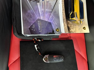 2019 Lamborghini URUS thumbnail 60