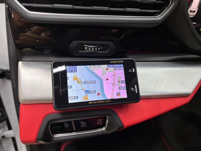 2019 Lamborghini URUS thumbnail 33