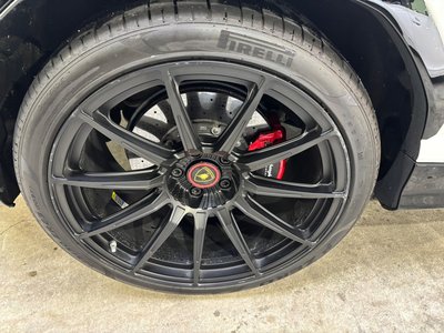 2019 Lamborghini URUS thumbnail 13