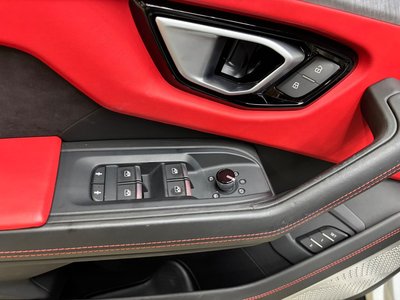 2019 Lamborghini URUS thumbnail 58