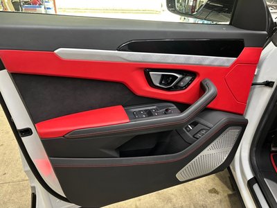 2019 Lamborghini URUS thumbnail 59