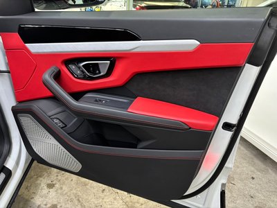 2019 Lamborghini URUS thumbnail 51