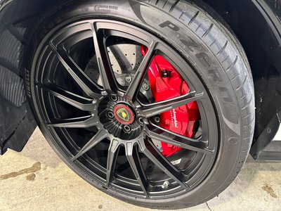 2019 Lamborghini URUS thumbnail 11
