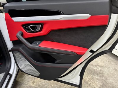 2019 Lamborghini URUS thumbnail 44
