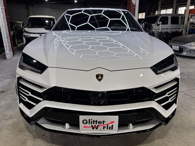 LAMBORGHINI URUS - 3