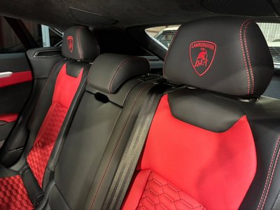 2019 Lamborghini URUS thumbnail 38