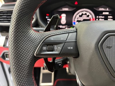 2019 Lamborghini URUS thumbnail 19