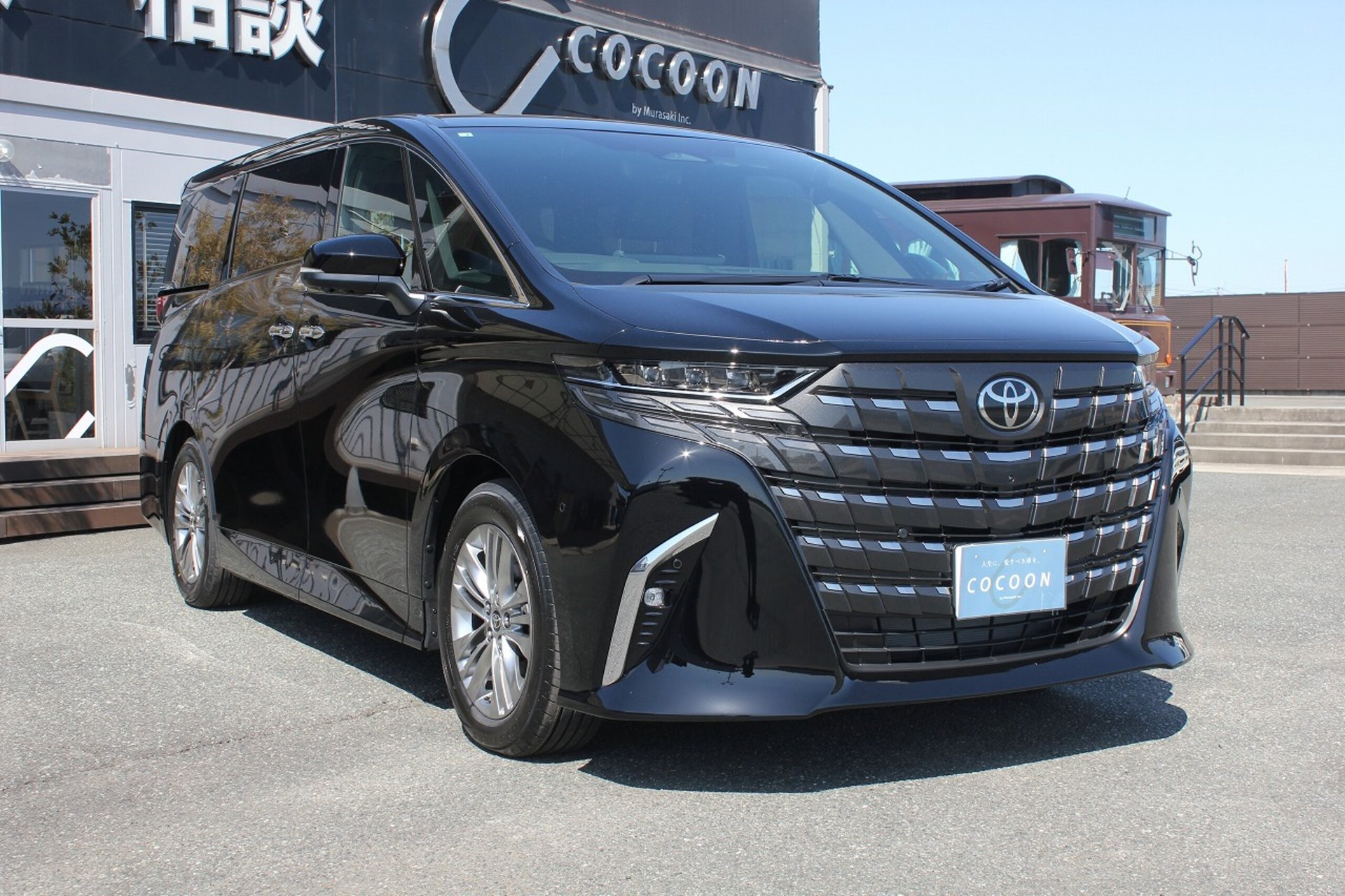 TOYOTA ALPHARD - View 1