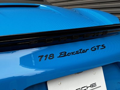 PORSCHE 718 - 8