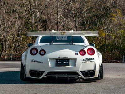 NISSAN GT-R - 7