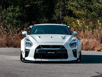NISSAN GT-R - 3