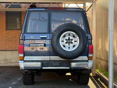 TOYOTA LAND CRUISER 70 - 9