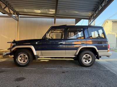 TOYOTA LAND CRUISER 70 - 6