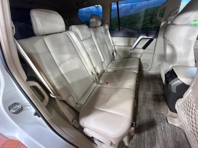 TOYOTA LAND CRUISER PRADO - 9