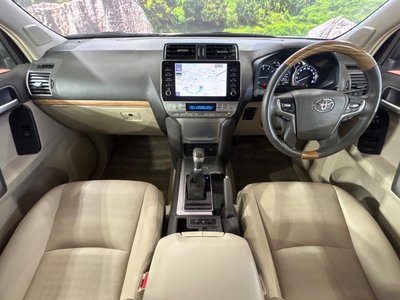 TOYOTA LAND CRUISER PRADO - 2