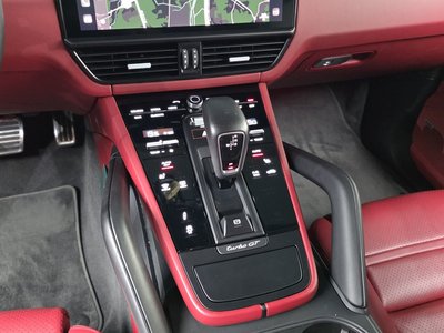 PORSCHE CAYENNE - 9