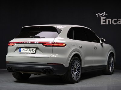PORSCHE CAYENNE - 4