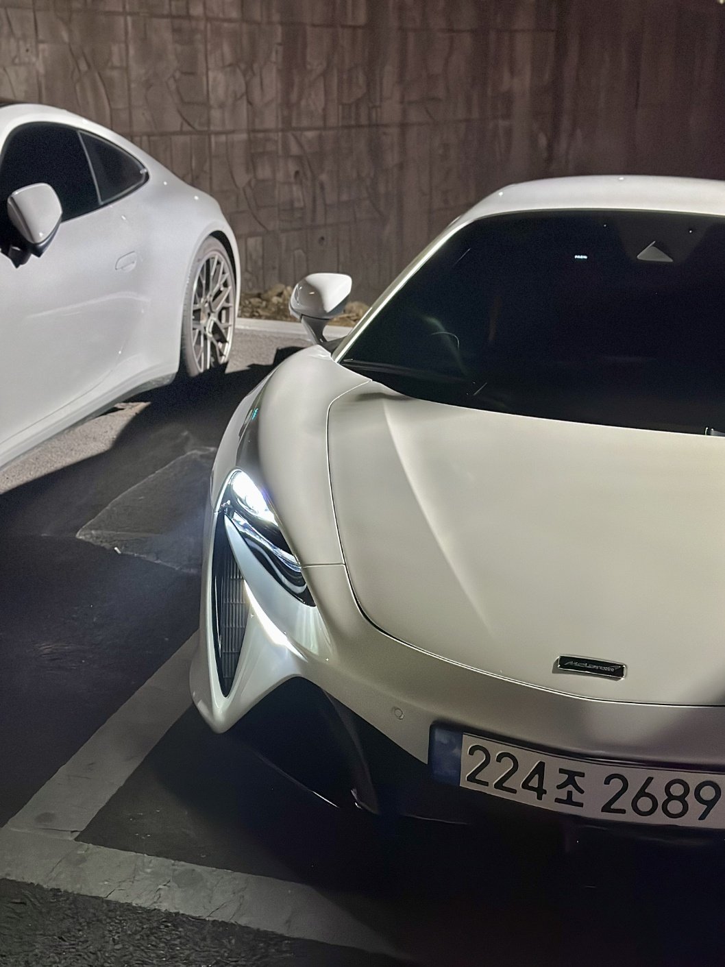 MCLAREN ARTURA - View 1