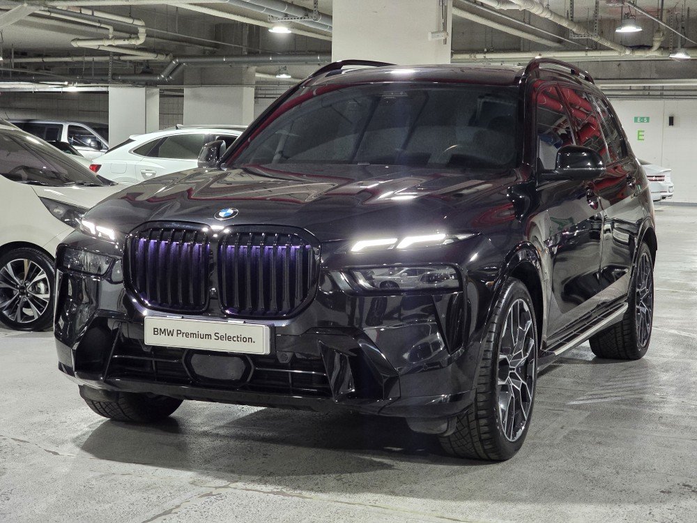 BMW X7 - View 1