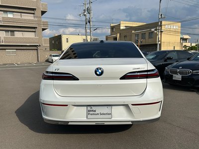 BMW I7 - 9