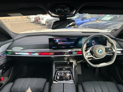 BMW I7 - 2