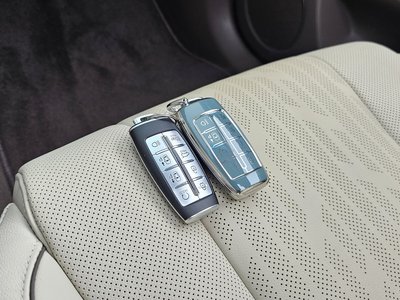 2023 Genesis GV80 — миниатюра 18