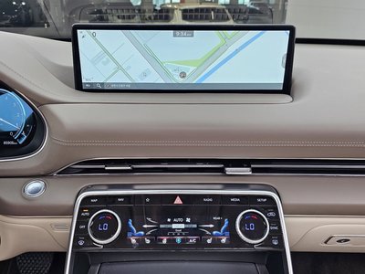 2023 Genesis GV80 — миниатюра 14