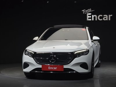 MERCEDES-BENZ E-CLASS - 2