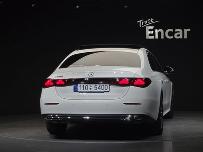 MERCEDES-BENZ E-CLASS - 4