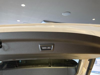 2025 BMW X1 — миниатюра 11