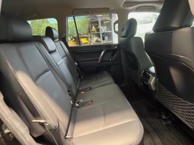 TOYOTA LAND CRUISER PRADO - 10
