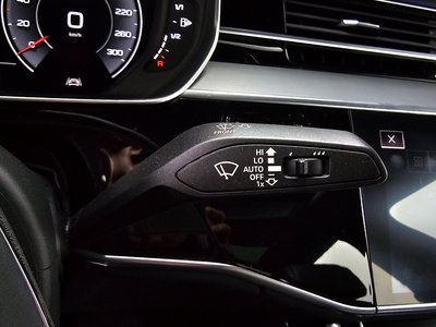 2019 AUDI A8 thumbnail 26