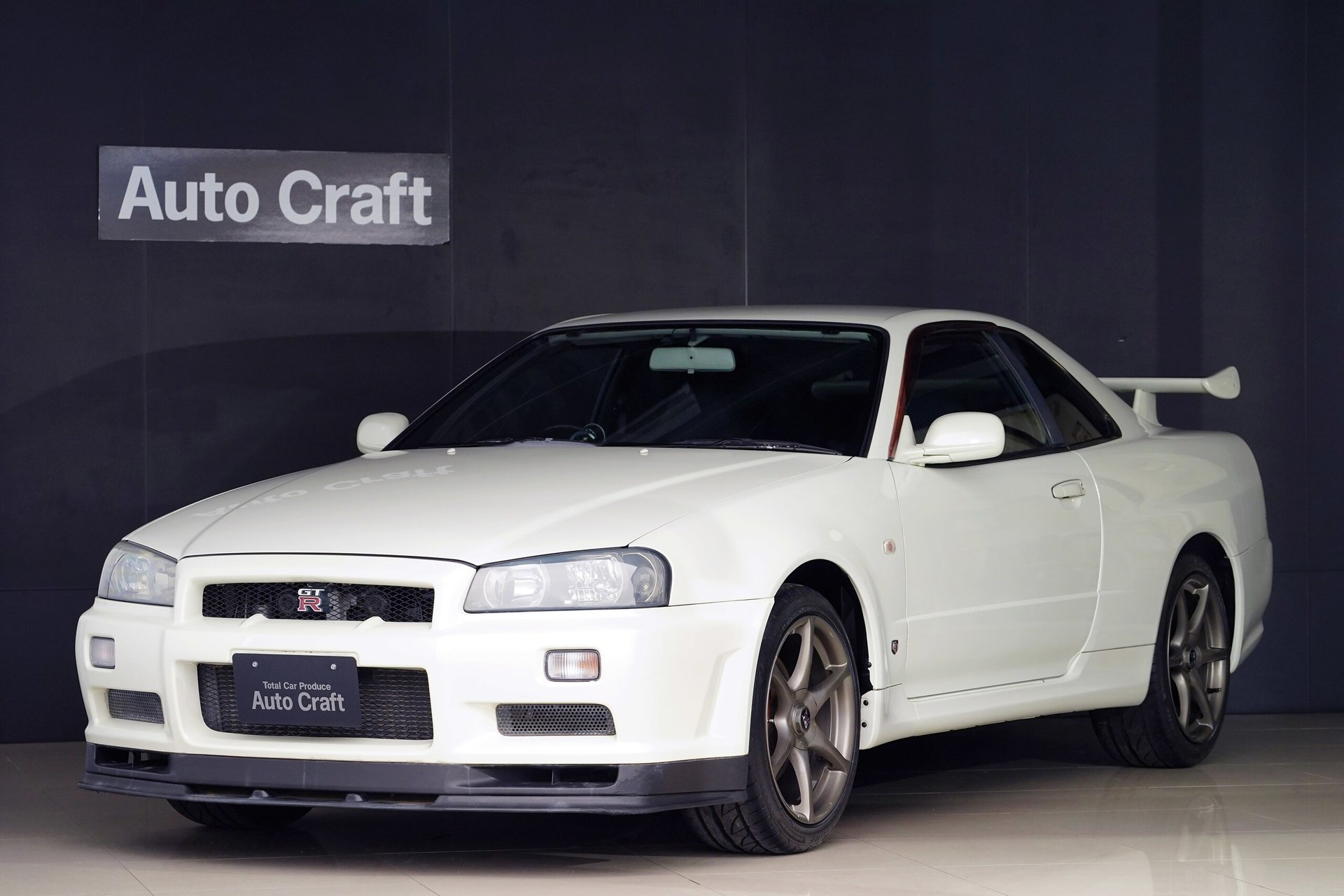 NISSAN SKYLINE GT-R - View 1