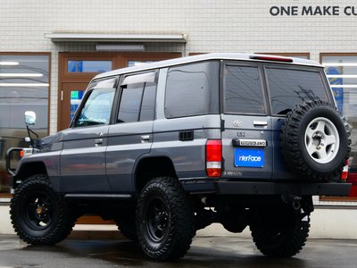 TOYOTA LAND CRUISER 70 - 9