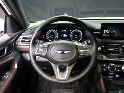 2022 Genesis THE NEW G70 thumbnail 13