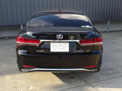 صورة 8 لـ 2019 Lexus LS