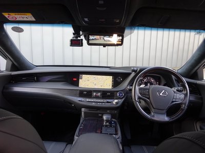 صورة 2 لـ 2019 Lexus LS