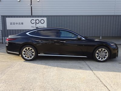 صورة 7 لـ 2019 Lexus LS