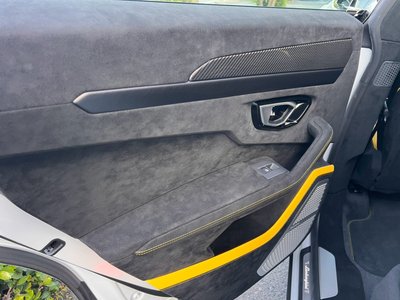صورة مصغرة 63 لـ 2024 Lamborghini URUS