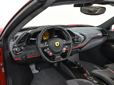 FERRARI 488 - 4