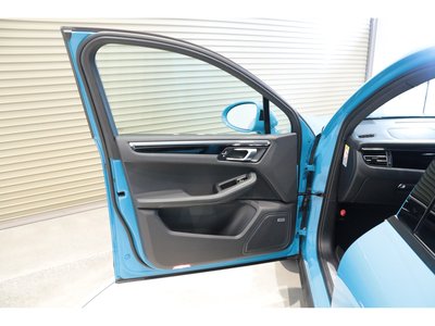 2022 Porsche MACAN — миниатюра 17