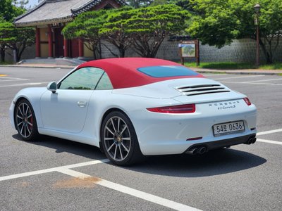 PORSCHE 911 - 8