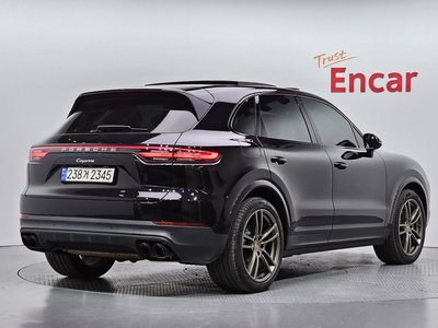 2019 Porsche CAYENNE photo 4