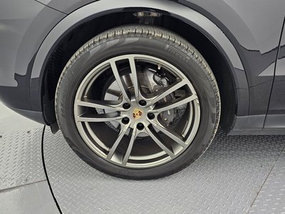2019 Porsche CAYENNE photo 6