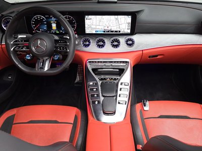 صورة 5 لـ 2023 Mercedes-BENZ GT AMG