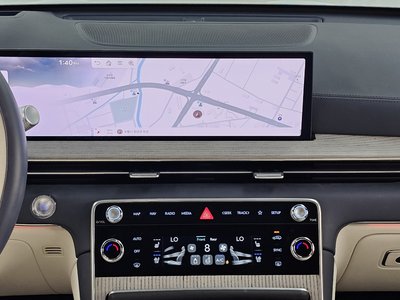 2024 Genesis GV80 thumbnail 19